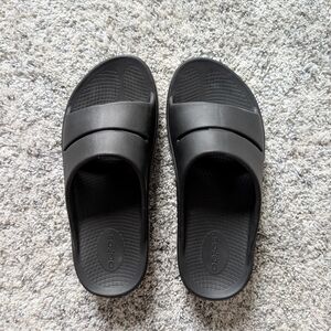 OOFOS OOahh Recovery Slide Sandals